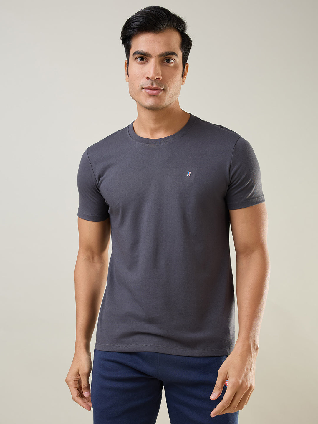 Black Oyester Solid T-Shirt
